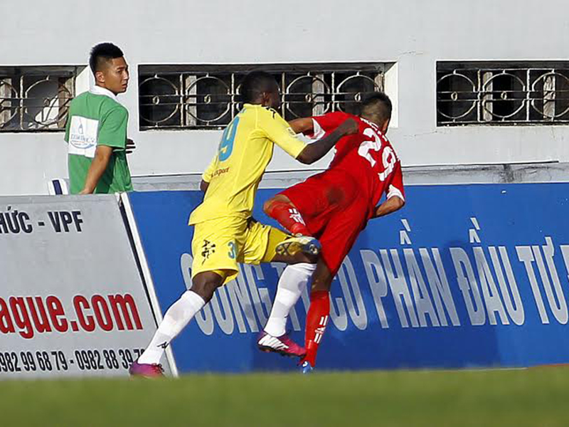 Hà Nội T&T đánh bại Hải Phòng trong trận cầu bạo lực